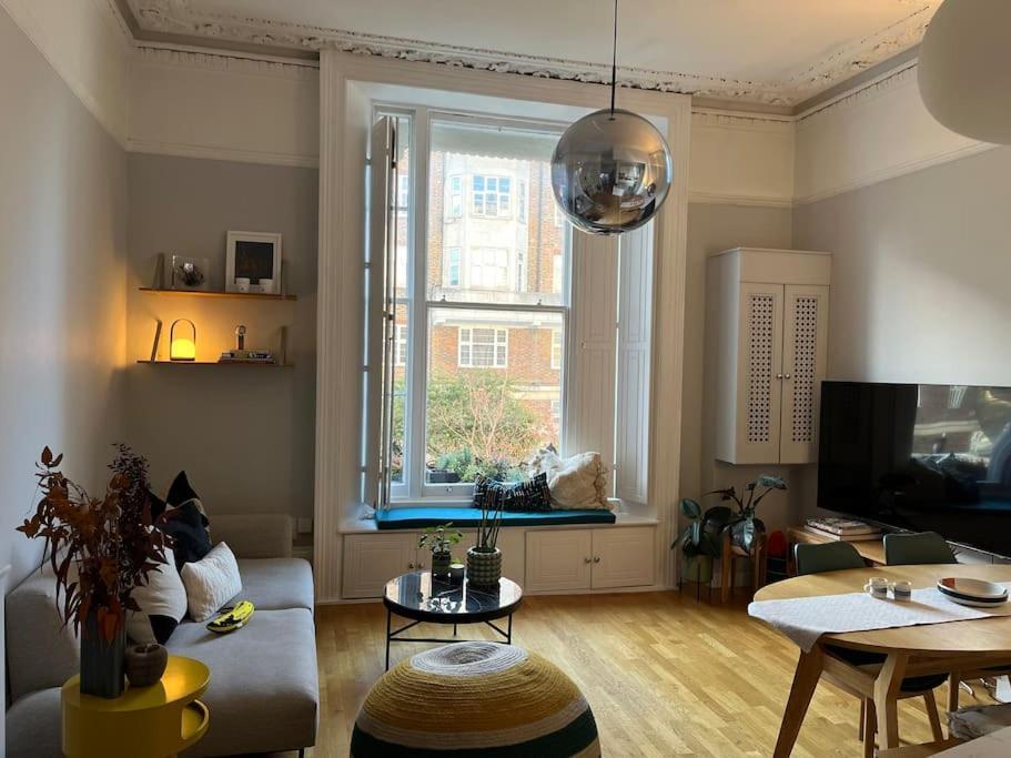 Gorgeous 2 Bedroom Flat In Charming Swiss Cottage Лондон Екстер'єр фото